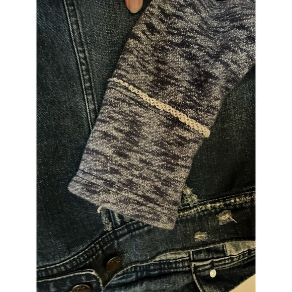 Free People Jean Denim Jacket‎ Size Small, Distressed, Button Close, No Hood. - Picture 9 of 9